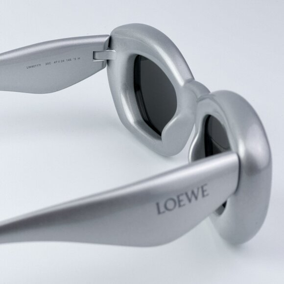 Loewe Women  BRAND NEW Sunglasses LW40117I 20C Metallized Grey Smoke Mirror